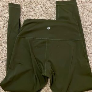 Green Lululemon leggings (2016) size 6